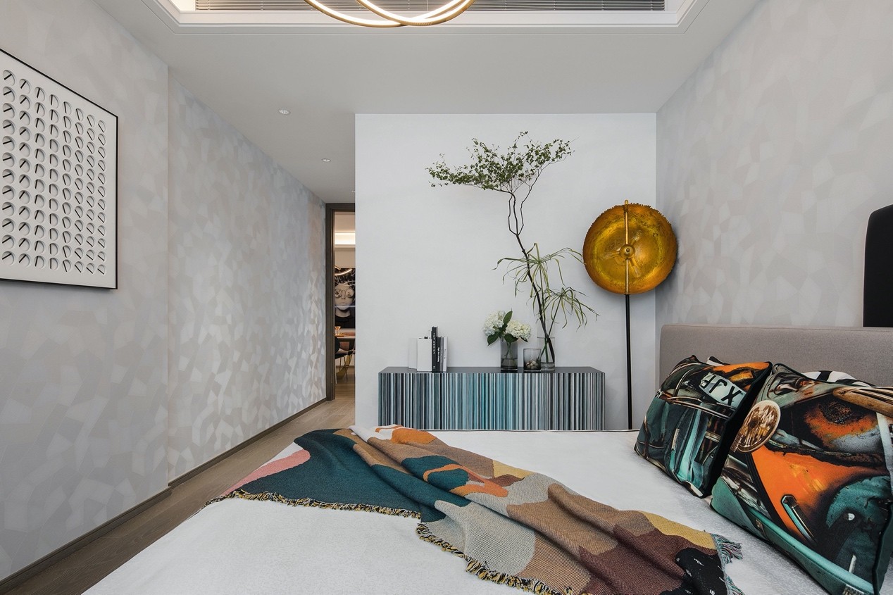 裝修案例現(xiàn)代輕奢風格室內(nèi)裝修效果圖-臥室 裝修案例現(xiàn)代輕奢風格室內(nèi)裝修效果圖-臥室