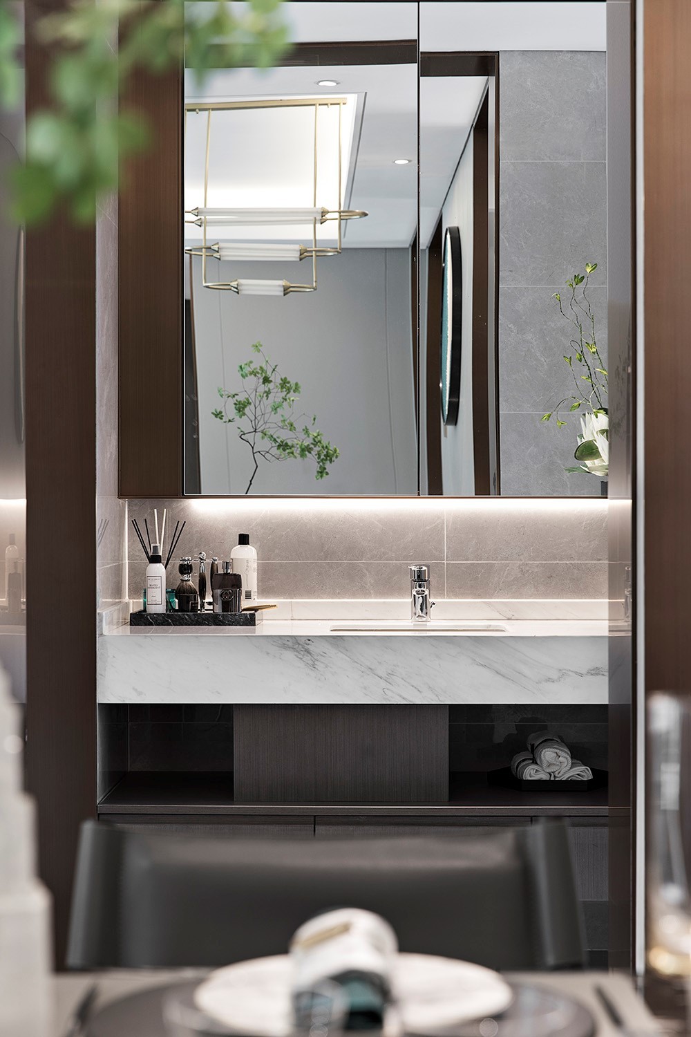 現代輕奢風格室內家裝案例效果圖-衛生間 現代輕奢風格室內家裝案例效果圖-衛生間