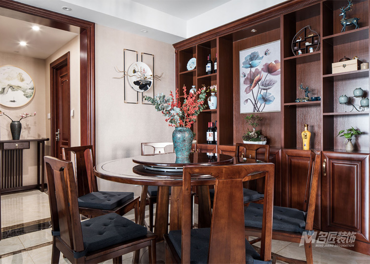 新中式風(fēng)格室內(nèi)裝修設(shè)計效果圖-保利外灘一號三居112平米-室內(nèi)裝修設(shè)計餐廳 新中式風(fēng)格室內(nèi)裝修設(shè)計效果圖-保利外灘一號三居112平米-室內(nèi)裝修設(shè)計餐廳