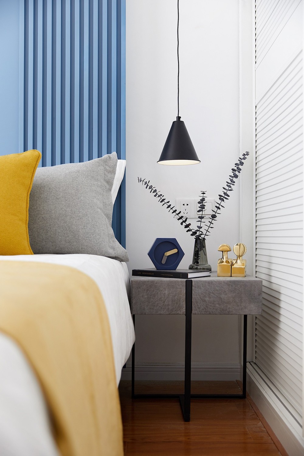 摩登輕奢風格室內家裝案例效果圖-次臥 摩登輕奢風格室內家裝案例效果圖-次臥