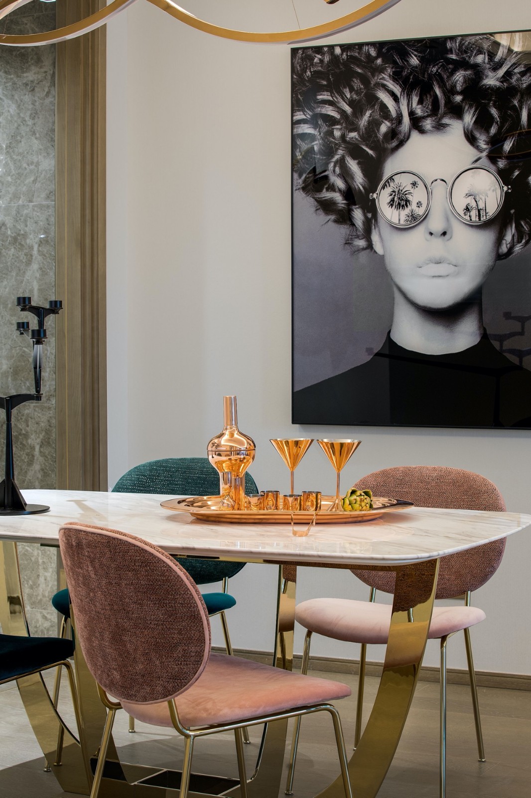 裝修案例現(xiàn)代輕奢風格室內(nèi)裝修效果圖-餐廳 裝修案例現(xiàn)代輕奢風格室內(nèi)裝修效果圖-餐廳